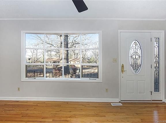 3rd image of 3417 Dove Ln