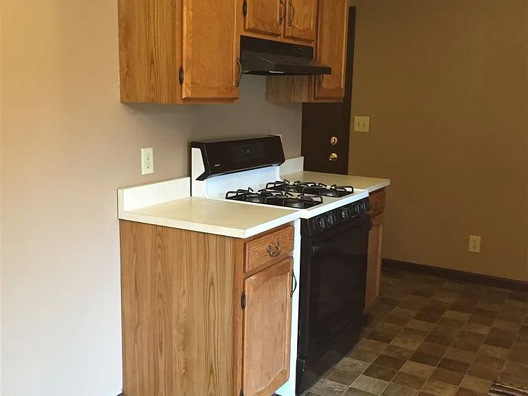 509 Bayberry Dr — Photo 7