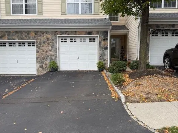65 Mountainside Drive, Pompton Lakes, NJ 07442