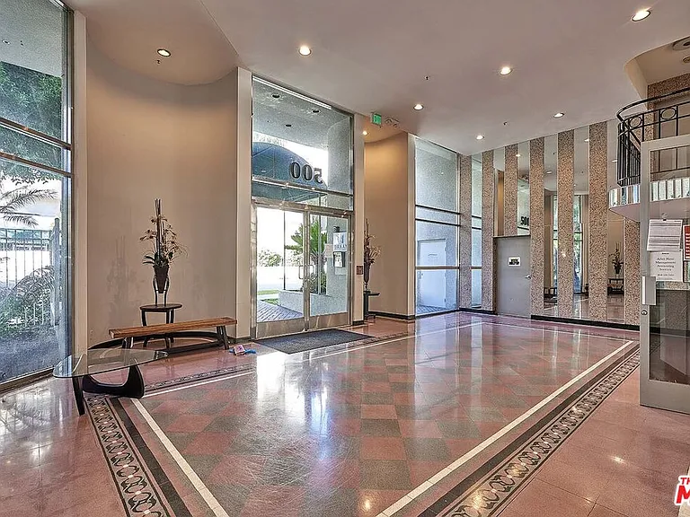 500 S Berendo St #101 — Photo 5