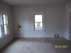 5th image of 1004 Logan Ave