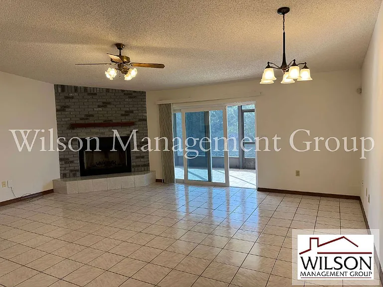 1420 Flamingo Dr — Photo 7