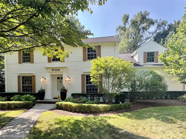3535 Wooddale Ct, Bloomfield Hills, MI 48301