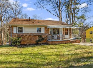 7 Crestland Rd, Asheville, NC 28803