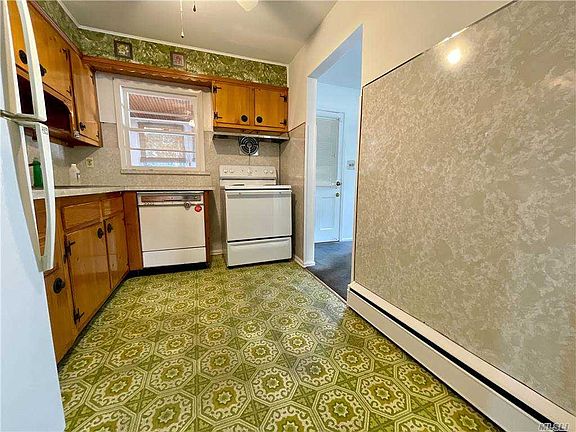 5th image of 2471 Ramona St