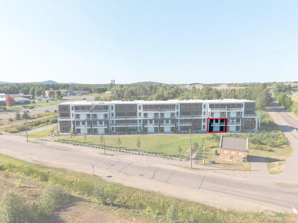 2401 N Lakeshore Blvd Unit 5, Marquette, MI 49855
