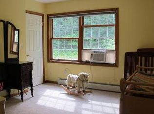 26 Petticoat Hill Rd, Williamsburg, MA 01096
