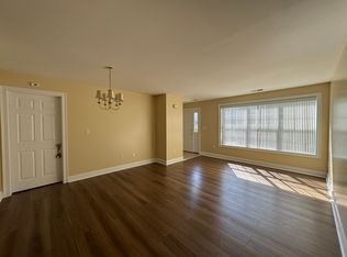 125 Main St #307, East Haven, CT 06512