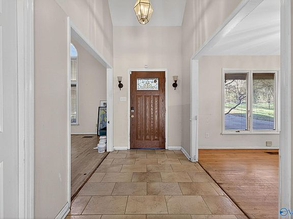 3rd image of 1912 Indian Hills Rd