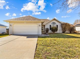 441 N Claremont Pl, Republic, MO 65738