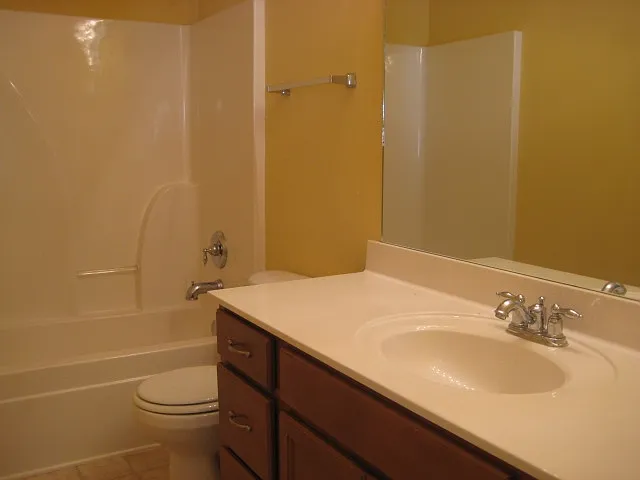 119 Normandy Dr — Photo 9