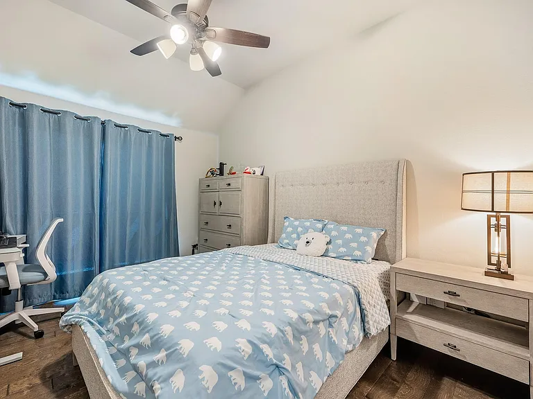 2106 Stargrass Dr — Photo 38