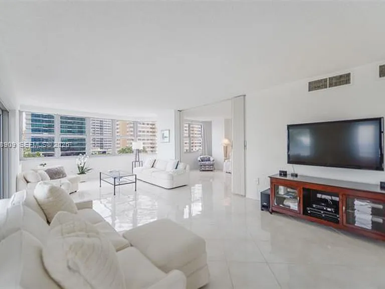 1950 S Ocean Dr #CU-5Q — Photo 9