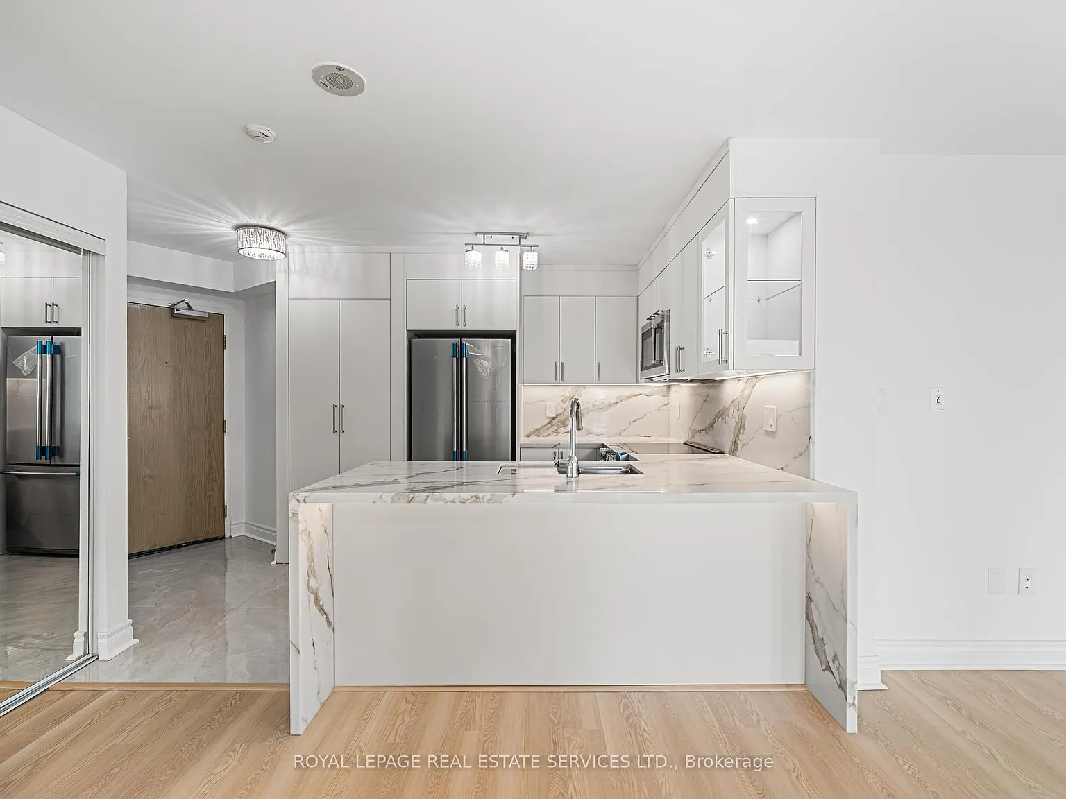 Sonata Condos — Photo 3