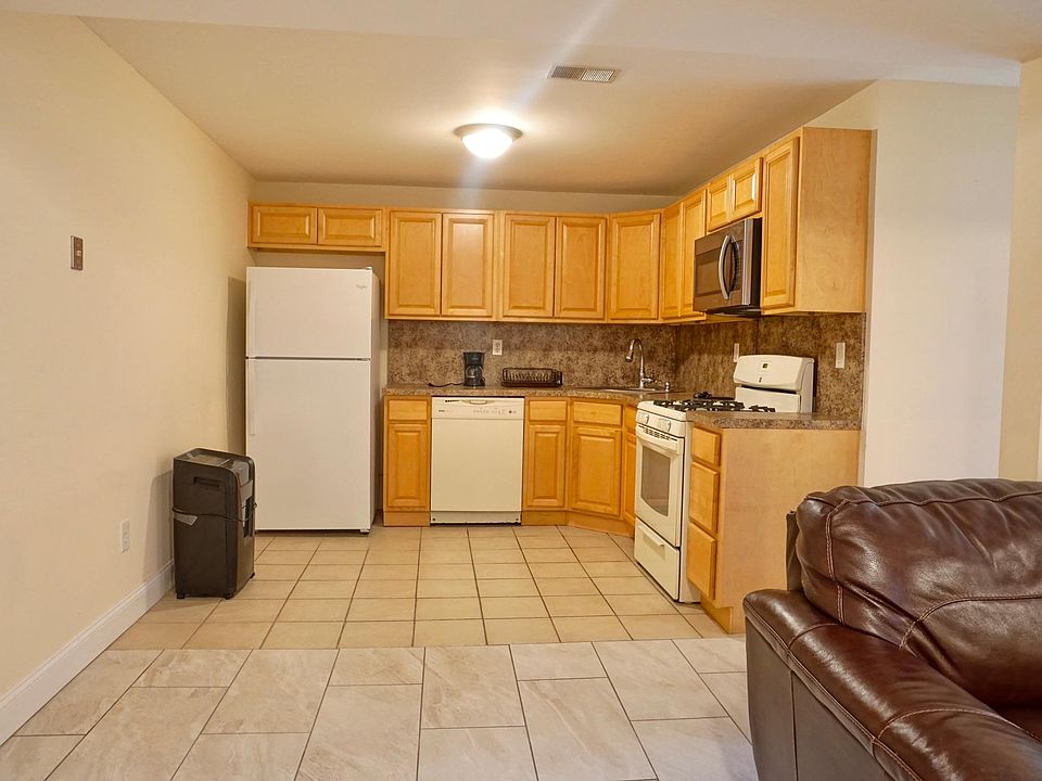 1st image of 52 Tillman St #1