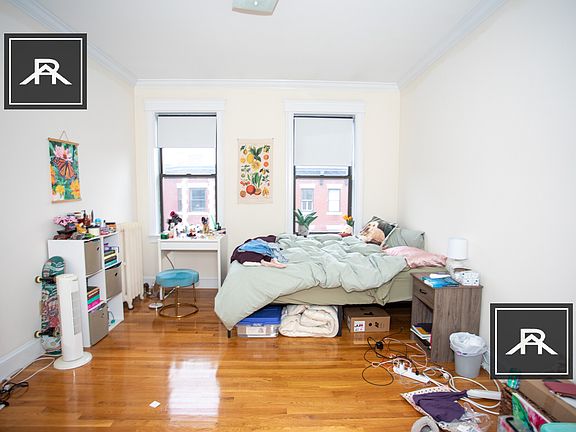 3rd image of 27 Glenville Ave #8