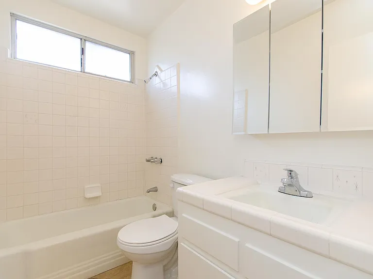 1829 Corinth Ave #4 — Photo 8