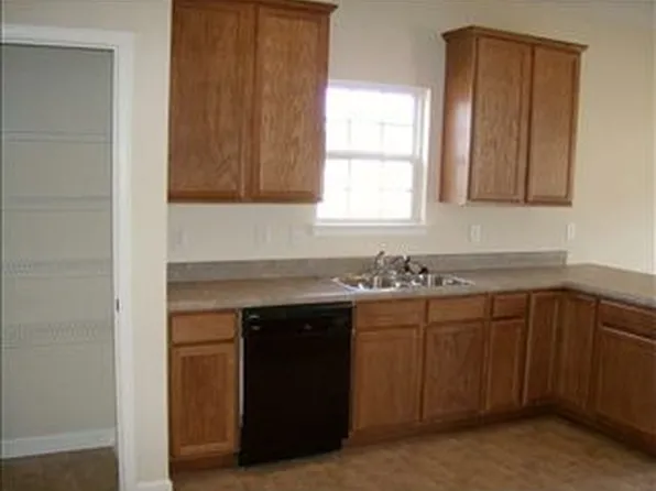 109 Bascom Ct, Greer, SC 29650