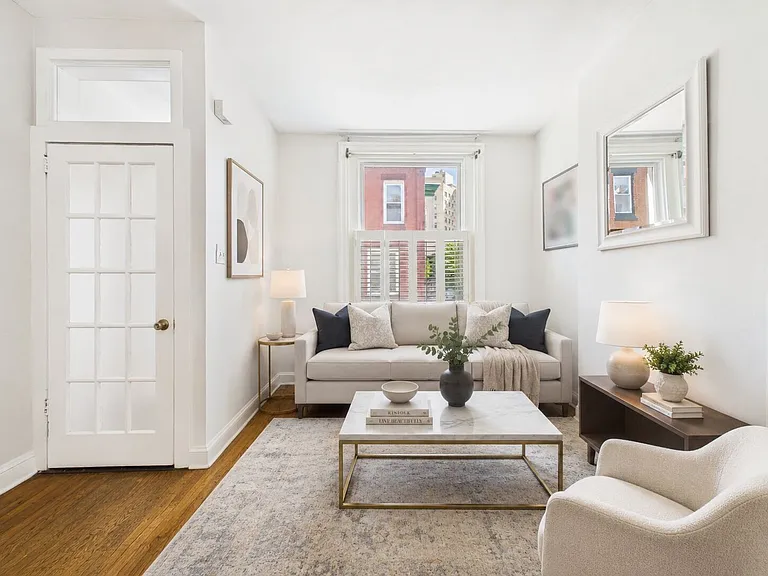 2623 Swain St — Photo 3