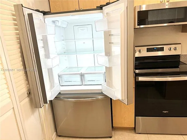 1 bed, 1.0 bath, $2,050 — Photo 4