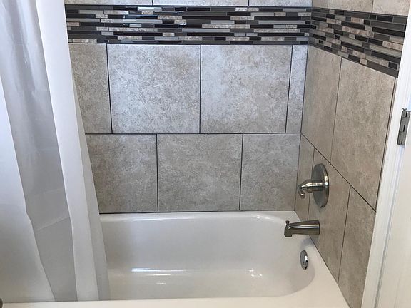 4th image of 5554 W Thompson St #5