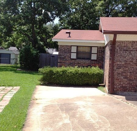 3rd image of 2512 Lavonne Cir