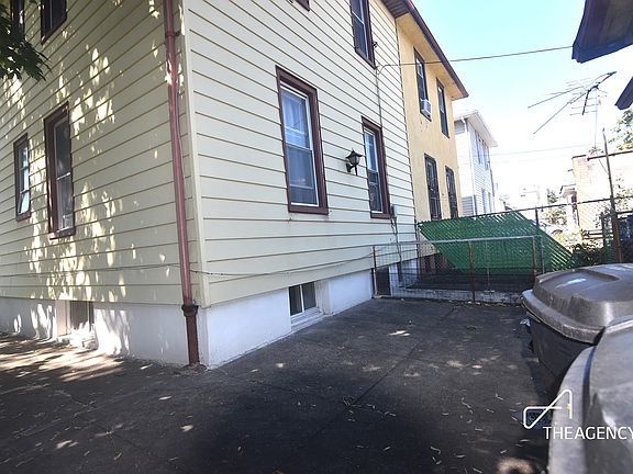 5th image of 2231 E 18th St #Mf