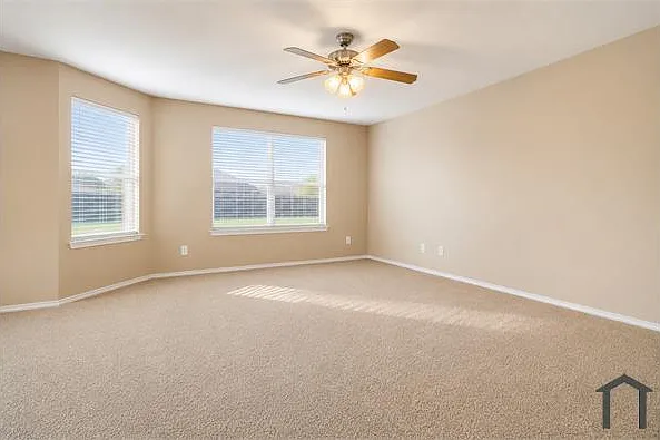 2725 Marsha Ln — Photo 9