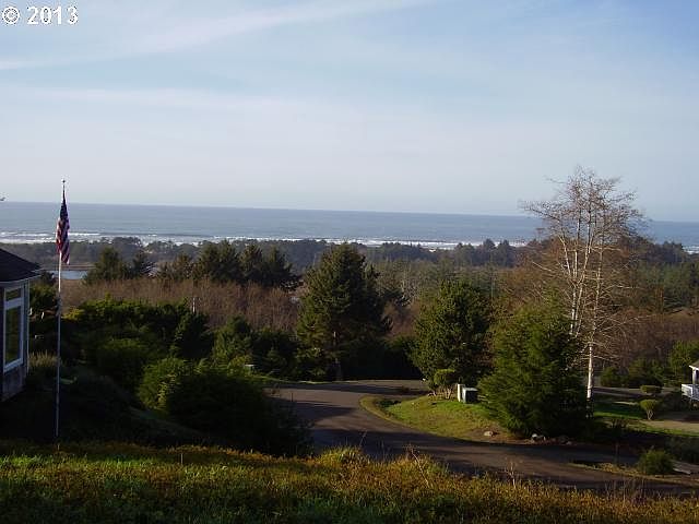 2nd image of Pacific Overlook Dr