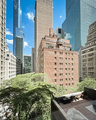 Rented by CRUM | media 42