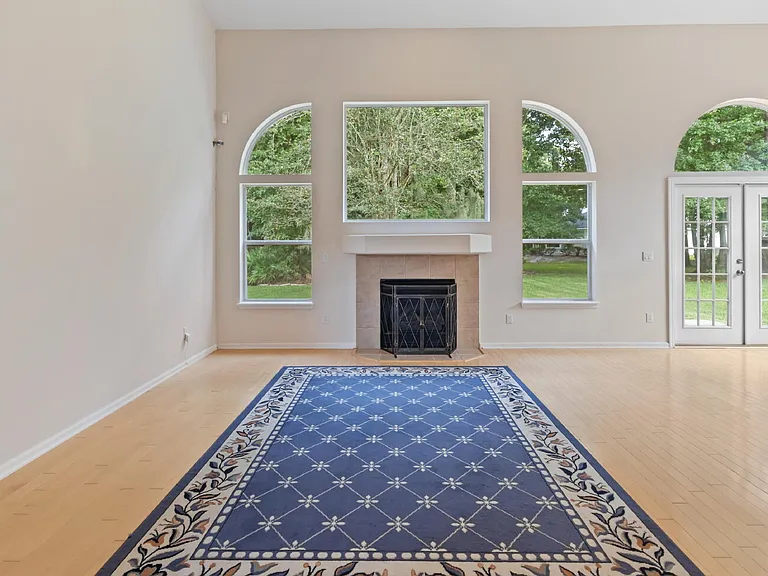 572 Redberry Ln — Photo 13
