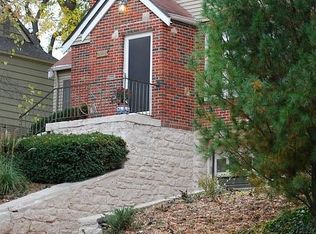 4808 Bell St, Kansas City, MO 64112