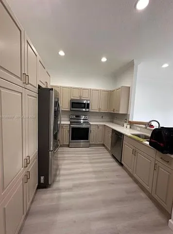 2704 Treasure Cove Cir — Photo 9