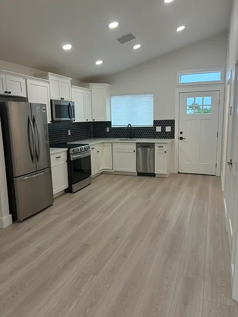 1 bed, 720 sqft, $1,500 — Photo 2