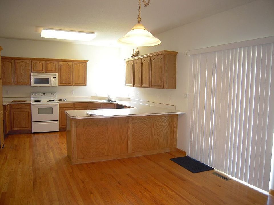 Large Dining Nook In Eat In Kitchen