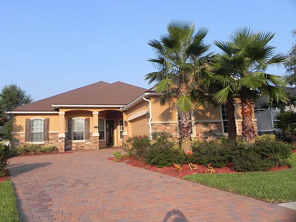 Front Driveway With Pavers