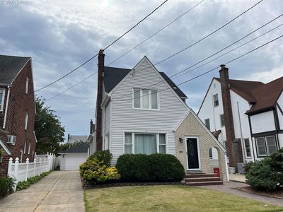 463 Macatee Place, Mineola, NY, 11501