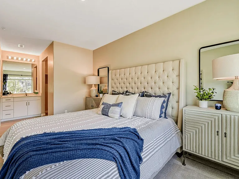 Brookfield Apartments — Photo 10