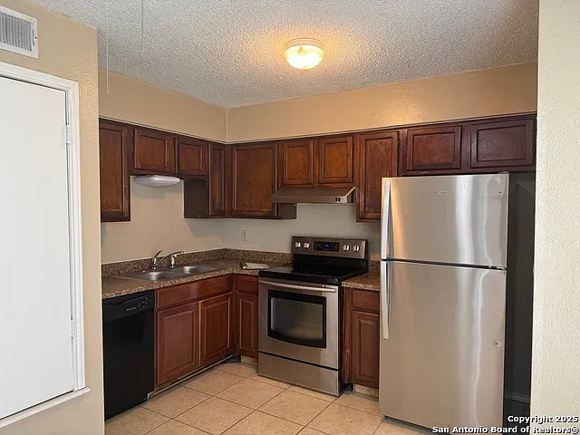 10531 Starcrest Dr — Photo 8