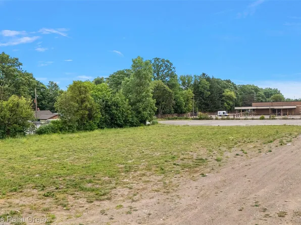 4403 Davison Rd, Burton, MI 48509