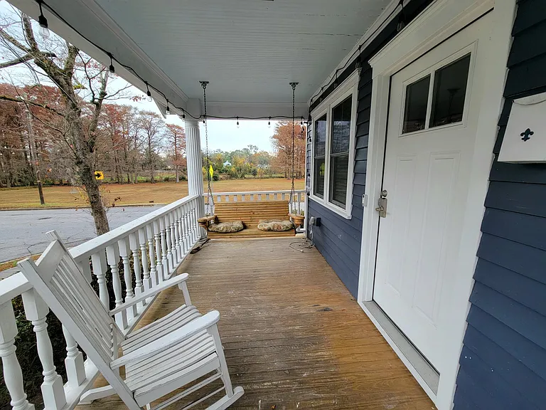 2020 Wolcott Ave — Photo 3