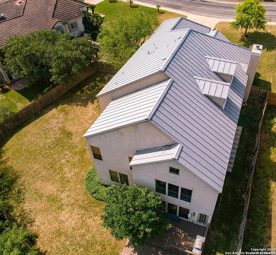 4 bed, 3.5 bath, 3800 sqft, $3,400 — Photo 3