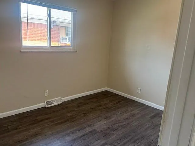 260 Graham St #B — Photo 4