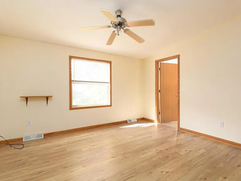 W346N5272 Elm Ave — Photo 15