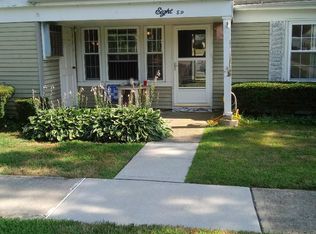 8D Williamsburg Ct, Ridge, NY 11961
