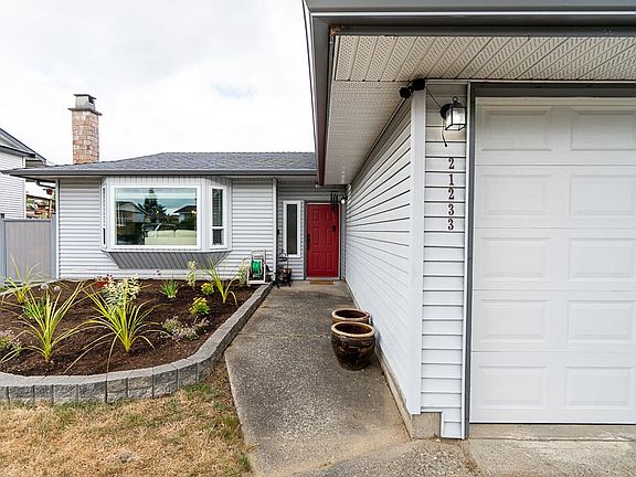3rd image of 21233 92a Ave