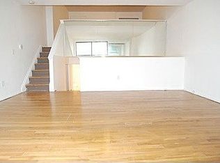 124 E 54th St, New York, NY 10022