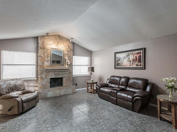 2nd image of 333 Alvarez Dr