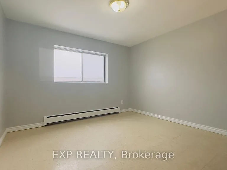 76 Brybeck Cres #202 — Photo 11