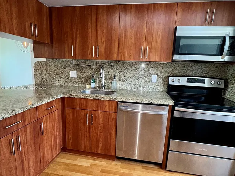 2762 W 60th St #53 — Photo 2